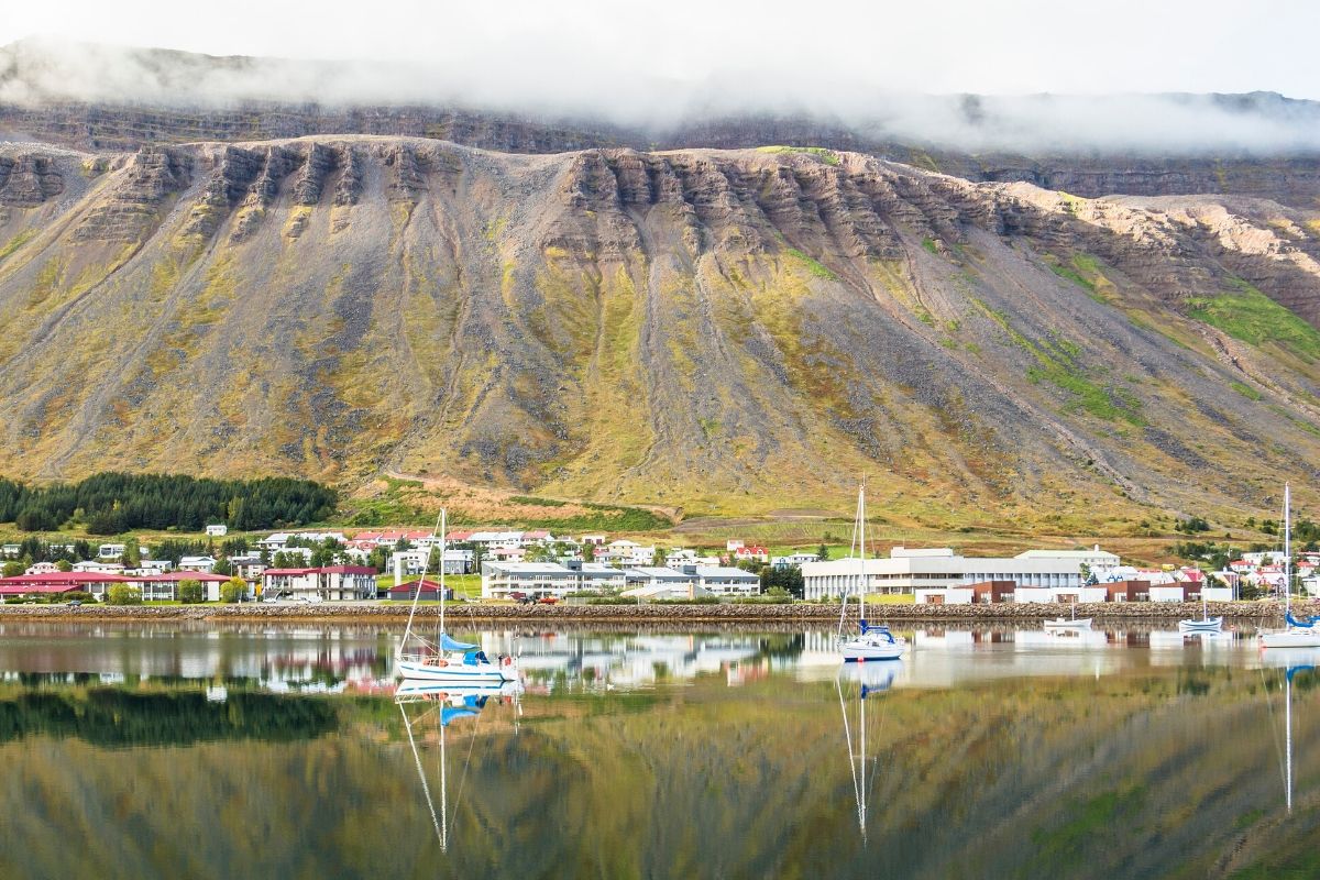  Rejs do krainy ognia i lodu - Islandia i Szkocja z polskim pilotem - MSC Preziosa kabina z balkonem 2 osobowa 