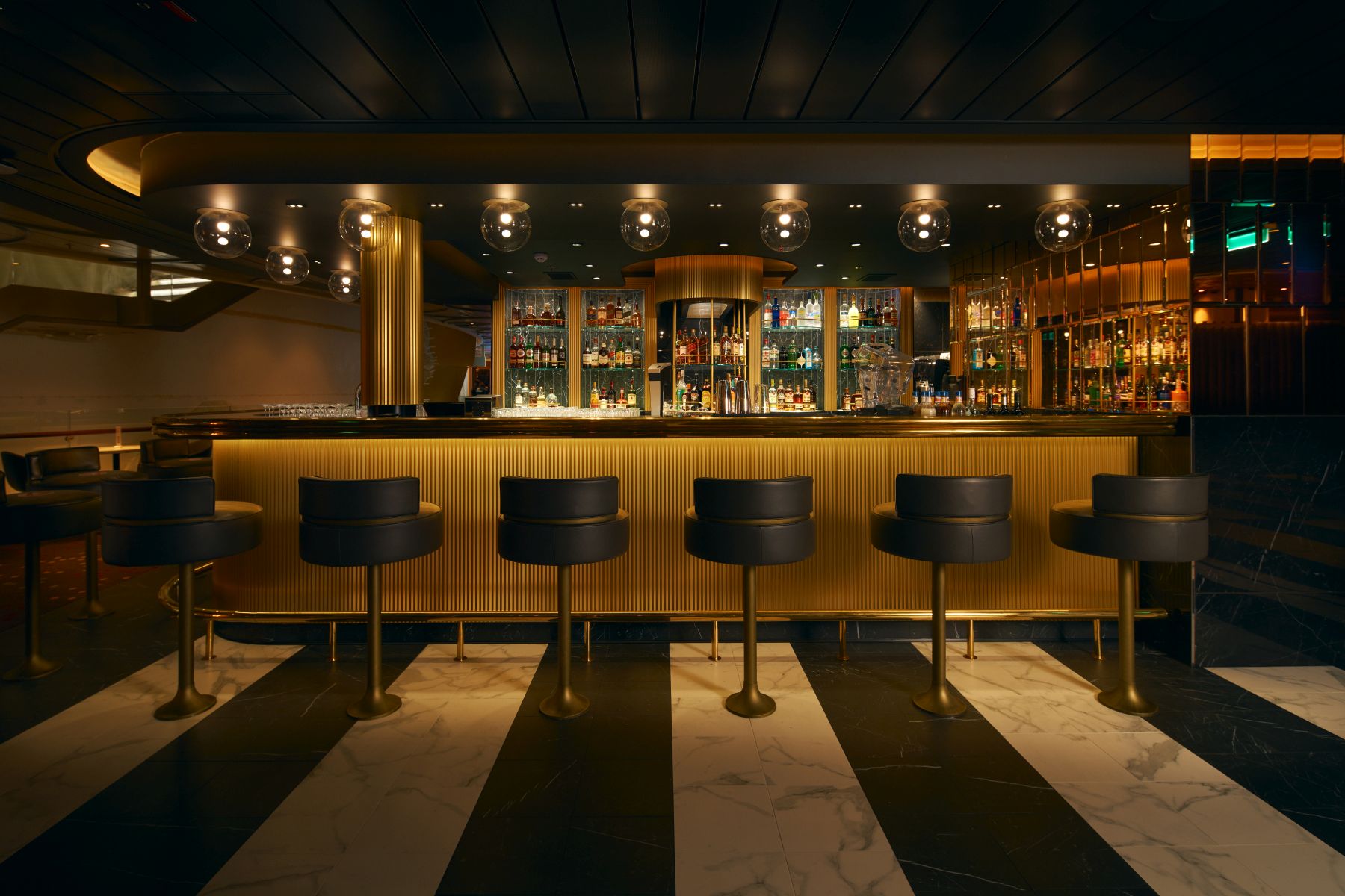  Rejs Morze Śródziemne z Rzymu z polskim pilotem - Costa Toscana kabina wewnętrzna 2 osobowa 