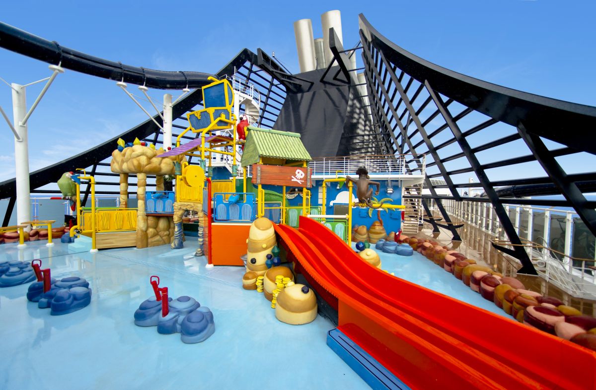  Rejs do krainy ognia i lodu - Islandia i Szkocja z polskim pilotem - MSC Preziosa kabina z balkonem 2 osobowa 