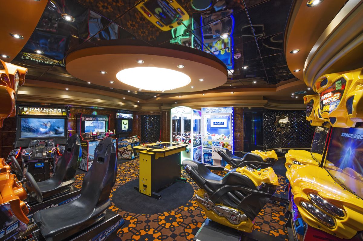  Rejs do krainy ognia i lodu - Islandia i Szkocja z polskim pilotem - MSC Preziosa kabina z balkonem 2 osobowa 