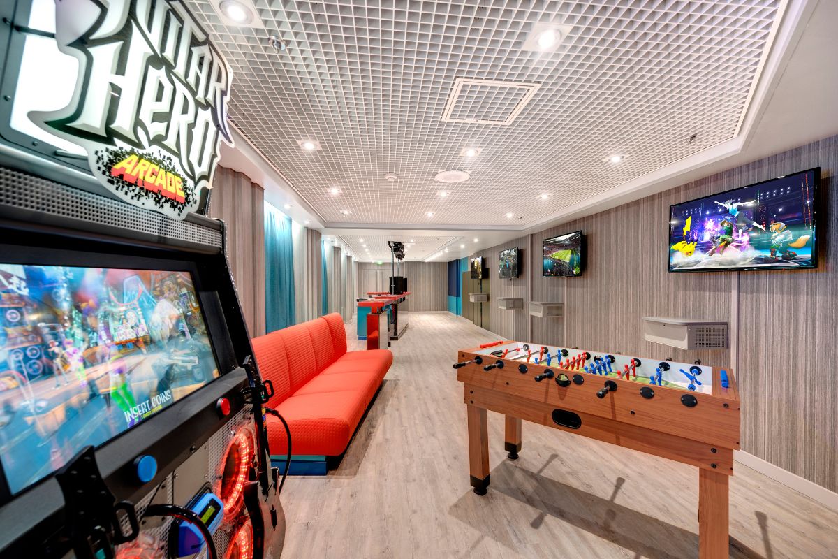  Perły Adriatyku z Kotorem i Korfu z polskim pilotem - MSC Armonia kabina wewnętrzna 2 osobowa 