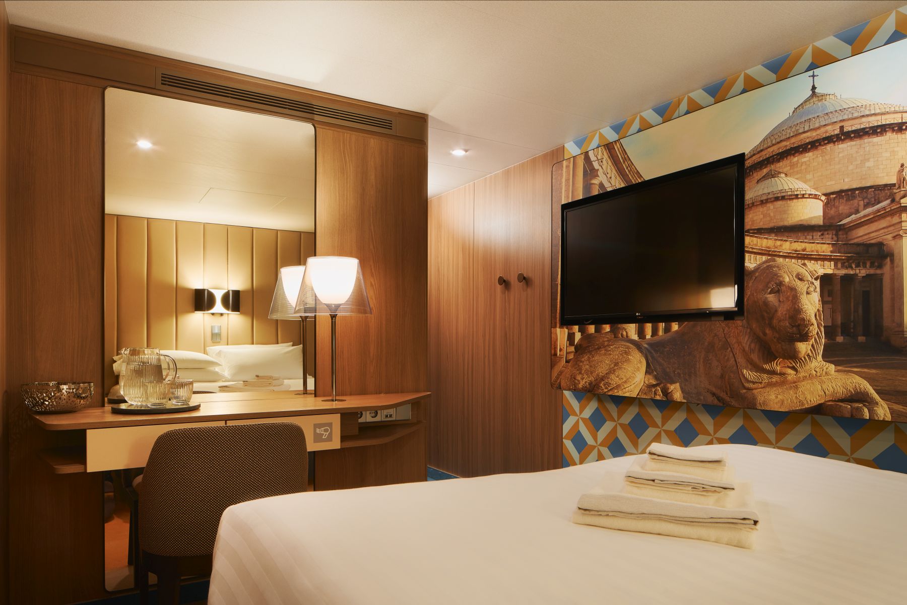  Rejs Słoneczne Morze Śródziemne z Ibizą i Sycylią z Rzymu z polskim pilotem - Costa Smeralda kabina z balkonem 2 osobo 