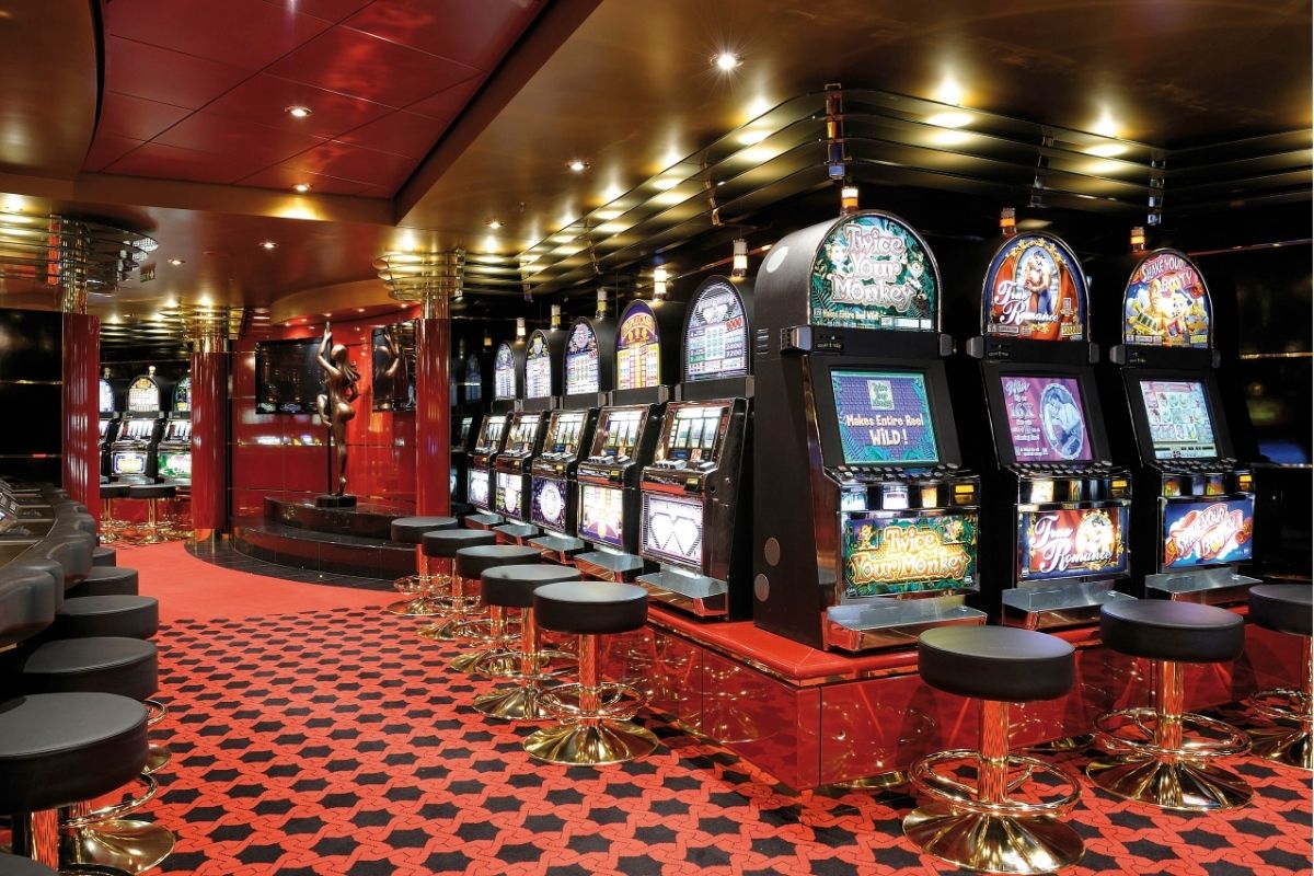  Rejs Ameryka Środkowa: Kawa, Dżungla i Plaże Karaibów z polskim pilotem - MSC Poesia - kabina wewnętrzna 2 osobowa 