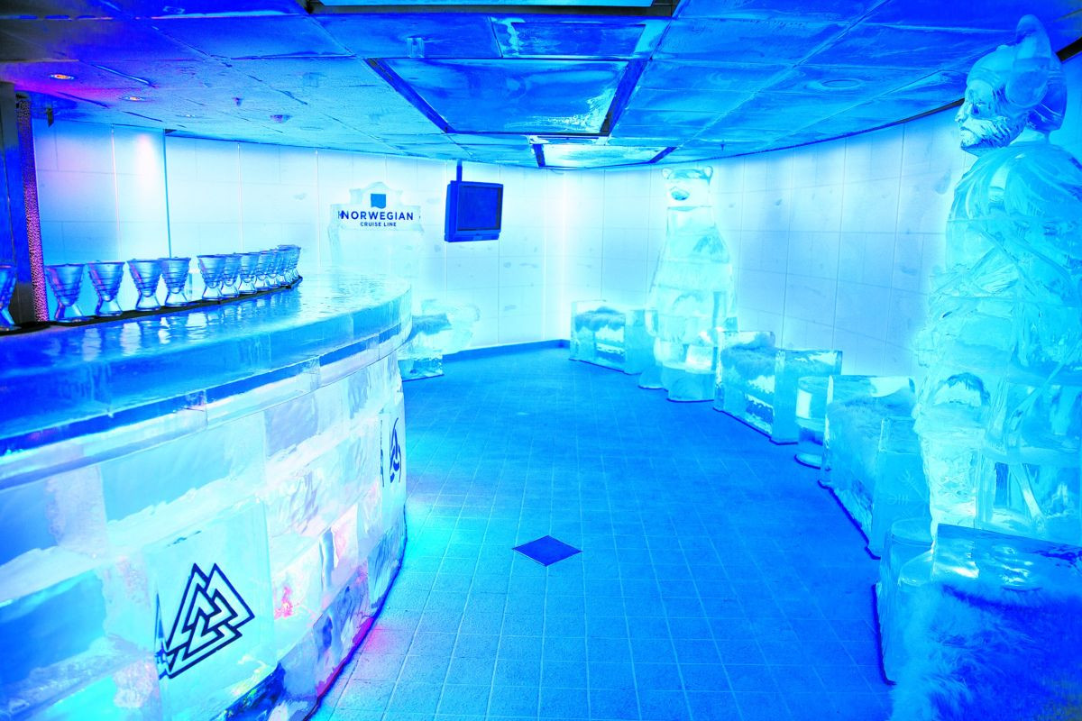  Norwegian Epic z Rzymu do Barcelony - Kabina z oknem 